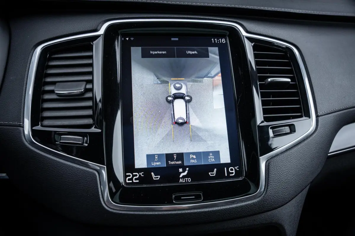 2.0 T8 Twin Engine AWD Inscription*VOL!!*LUCHT*B&W*PANO*