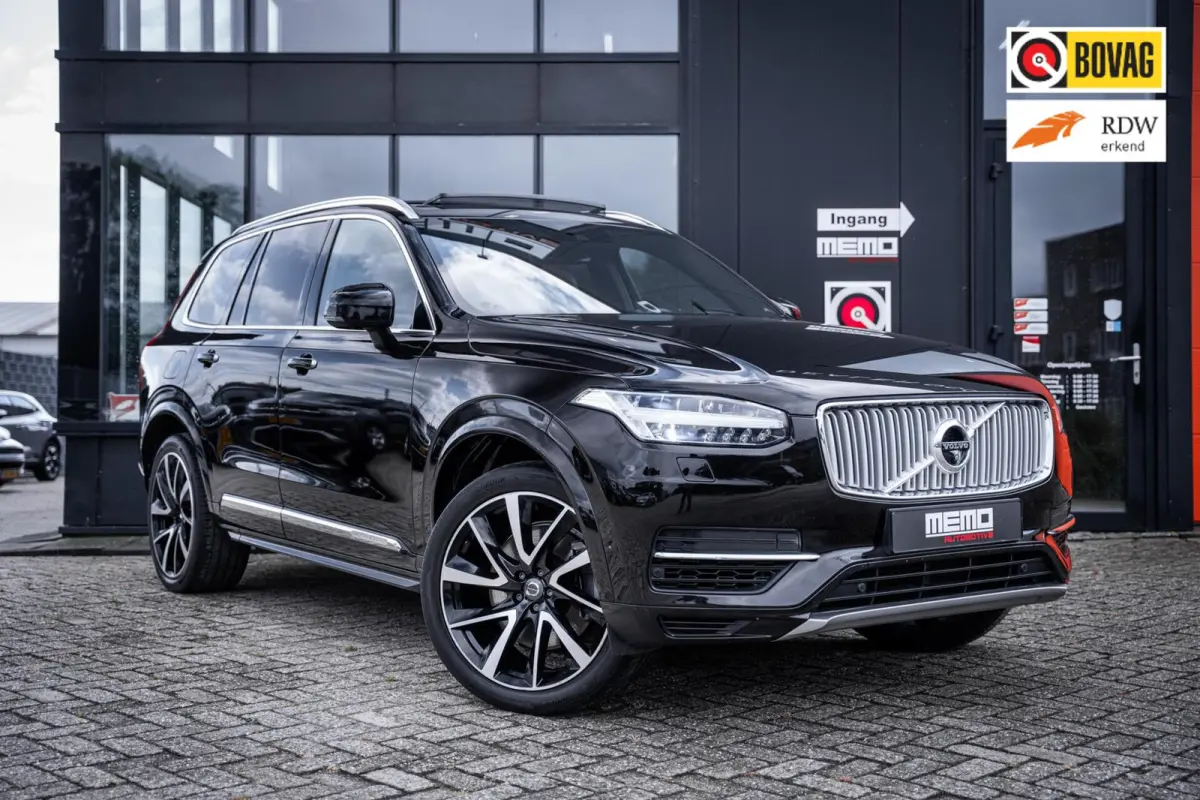 2.0 T8 Twin Engine AWD Inscription*VOL!!*LUCHT*B&W*PANO*