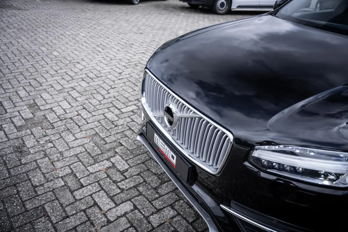 2.0 T8 Twin Engine AWD Inscription*VOL!!*LUCHT*B&W*PANO*