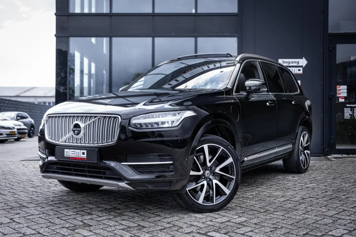 2.0 T8 Twin Engine AWD Inscription*VOL!!*LUCHT*B&W*PANO*