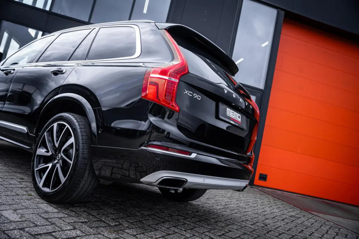 2.0 T8 Twin Engine AWD Inscription*VOL!!*LUCHT*B&W*PANO*