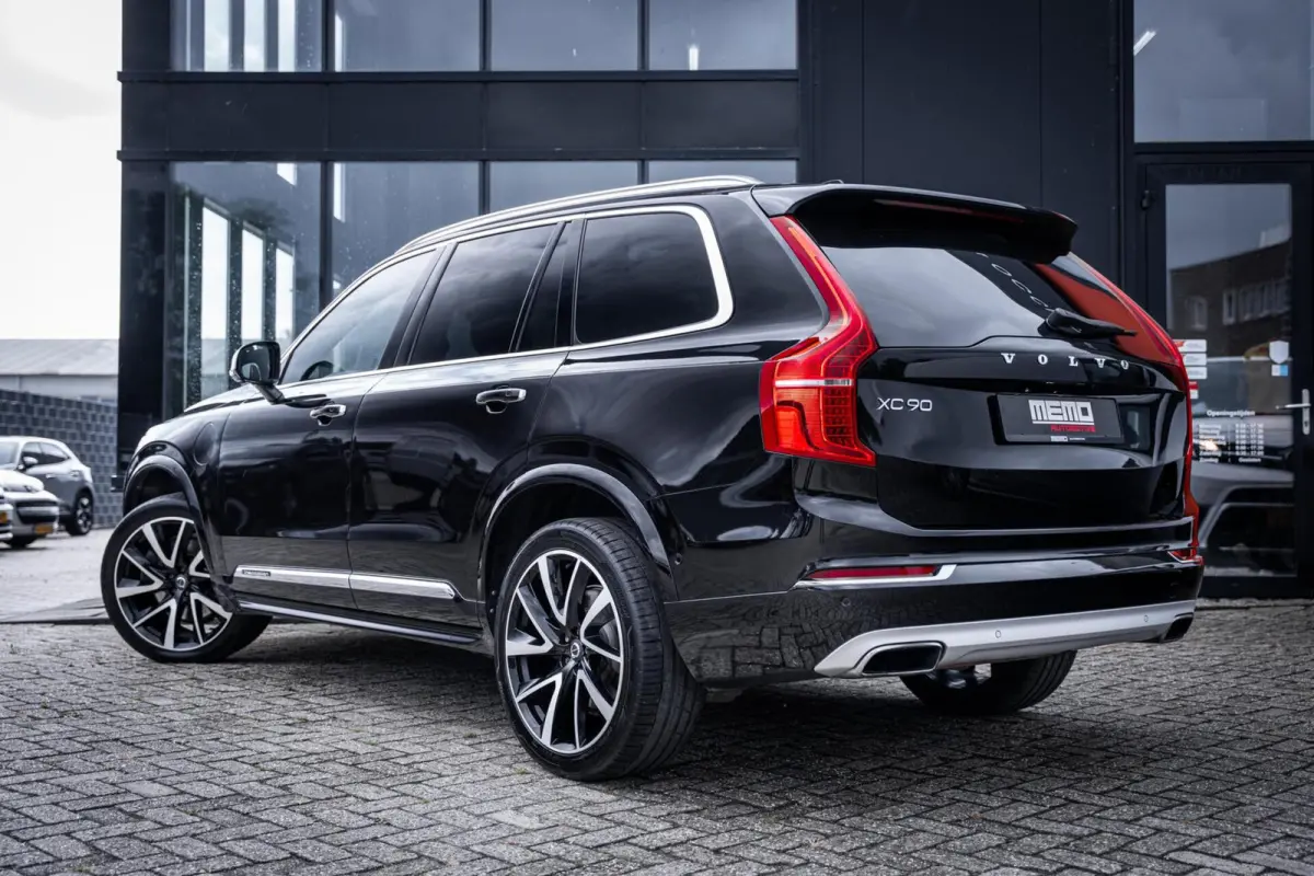 2.0 T8 Twin Engine AWD Inscription*VOL!!*LUCHT*B&W*PANO*