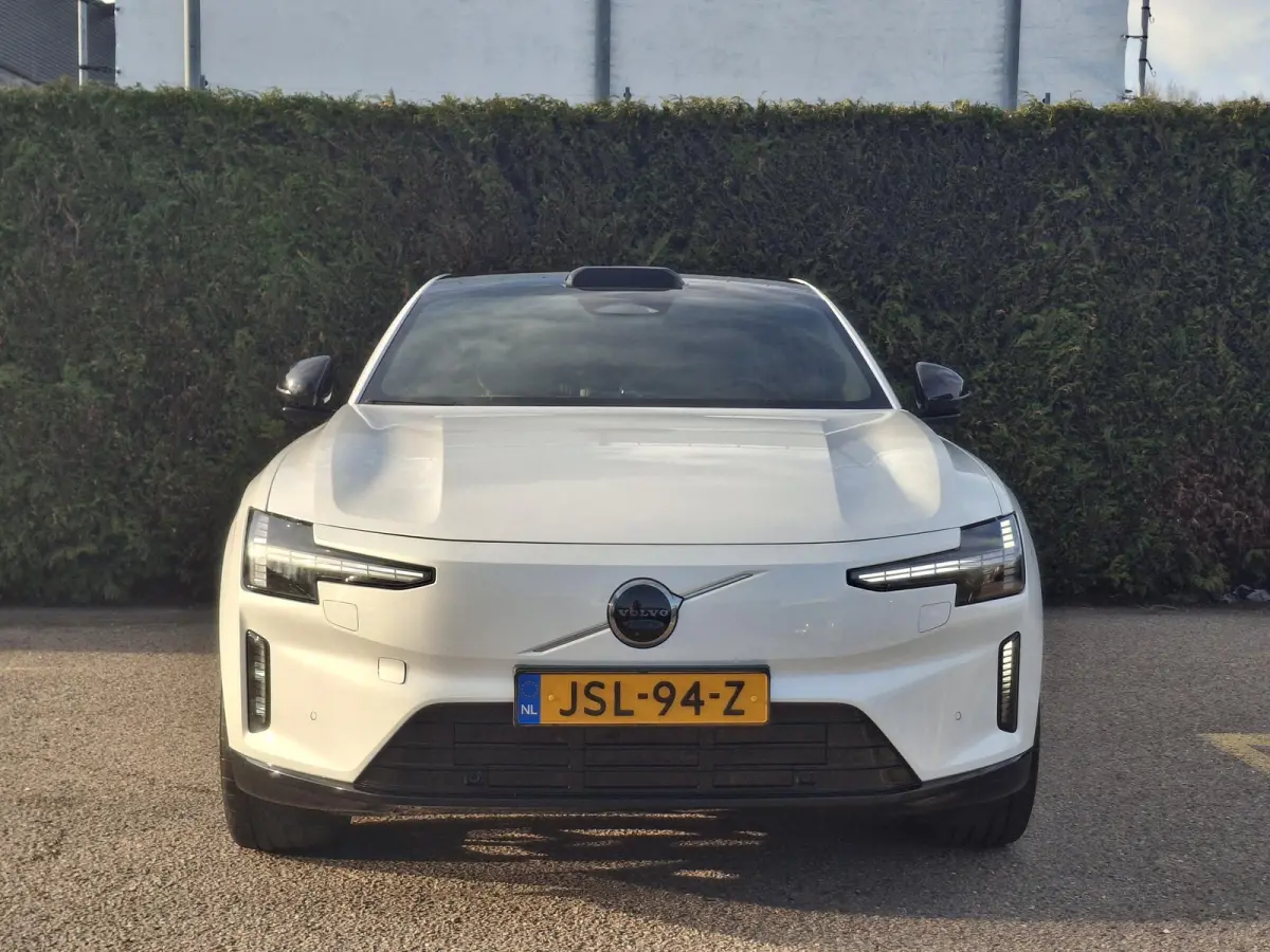 Single Motor Ext. R. Ultra Launch Edition 92 kWh | Bowers & Wilkins | Luchtvering | 360 Camera | Panoramadak |