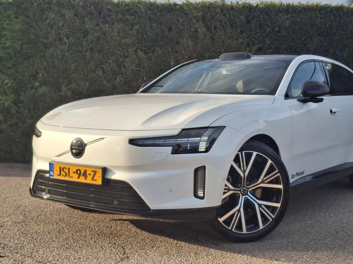 Single Motor Ext. R. Ultra Launch Edition 92 kWh | Bowers & Wilkins | Luchtvering | 360 Camera | Panoramadak |