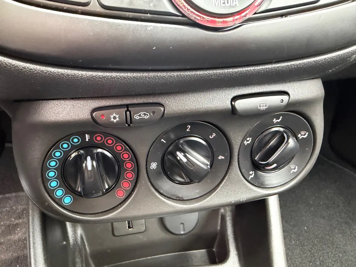 1.4 Edition|3e Eigenaar|Aico|Cruise|N.A.P|Bleutooth|Isofix|5Deurs|ElektrischeRamen|Apk tot 24-07-2026|
