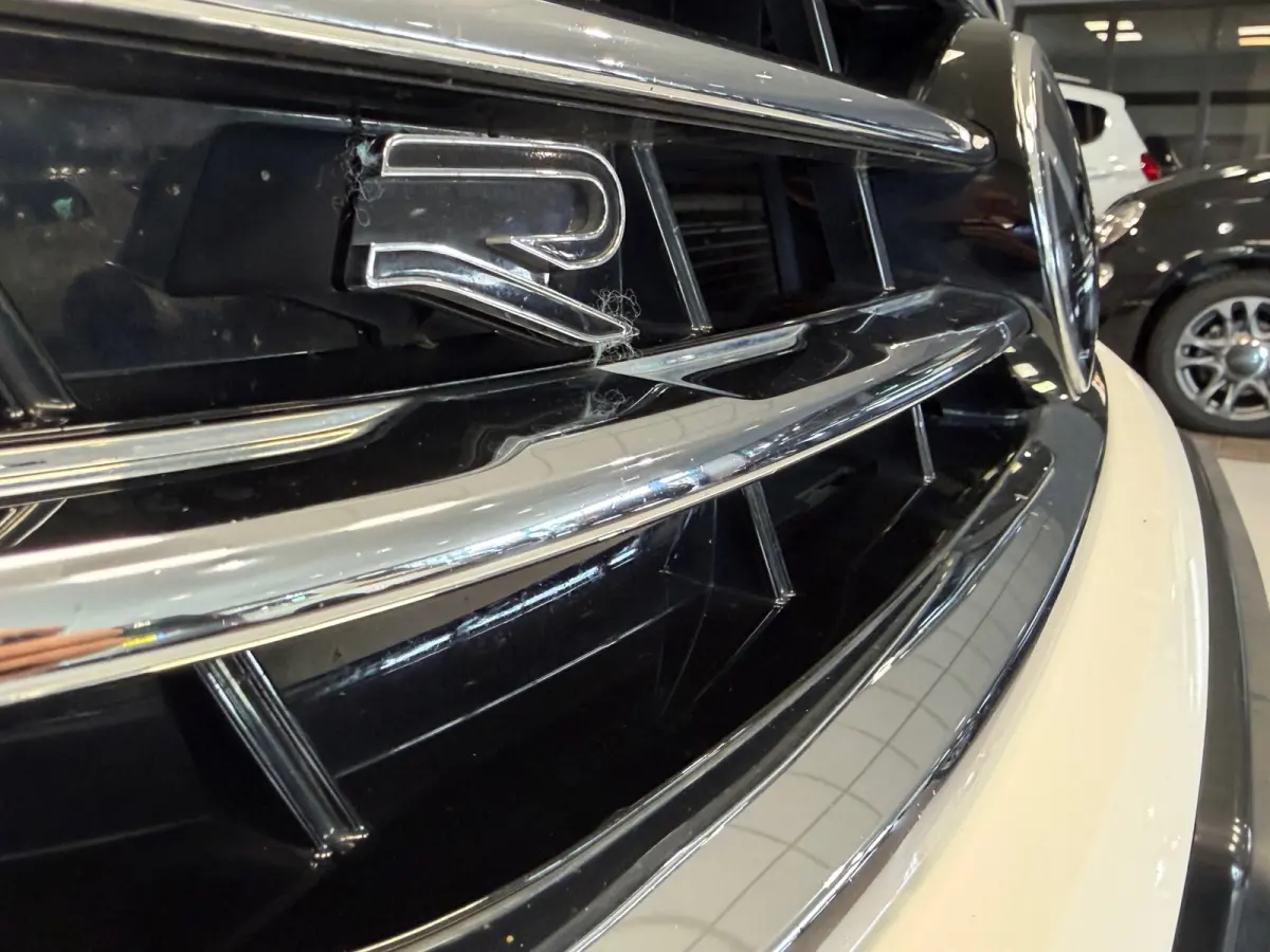 1.5 TSI R-Line Business+ | MATRIX | 20"LMV | CAMERA |