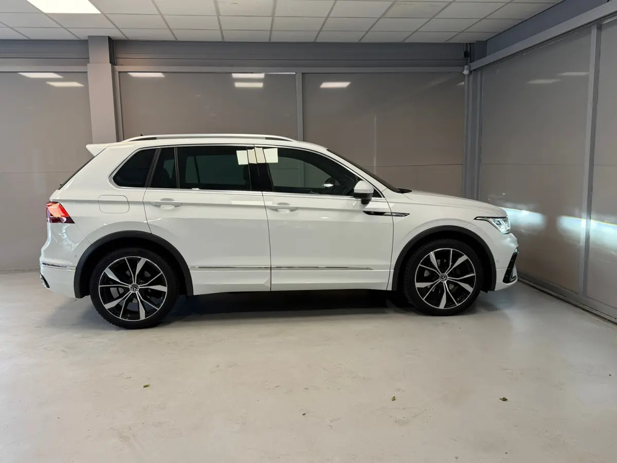1.5 TSI R-Line Business+ | MATRIX | 20"LMV | CAMERA |