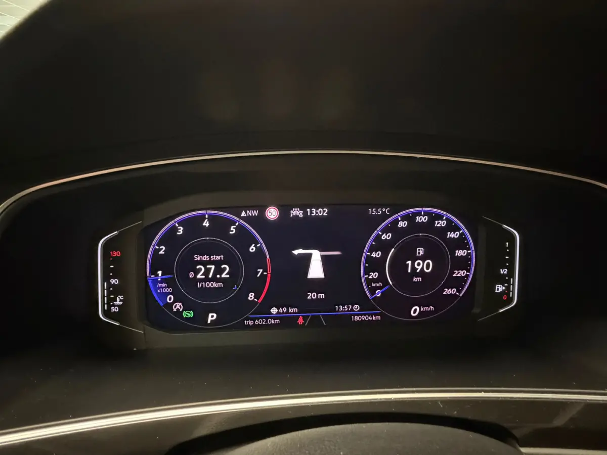 1.5 TSI R-Line Business+ | MATRIX | 20"LMV | CAMERA |