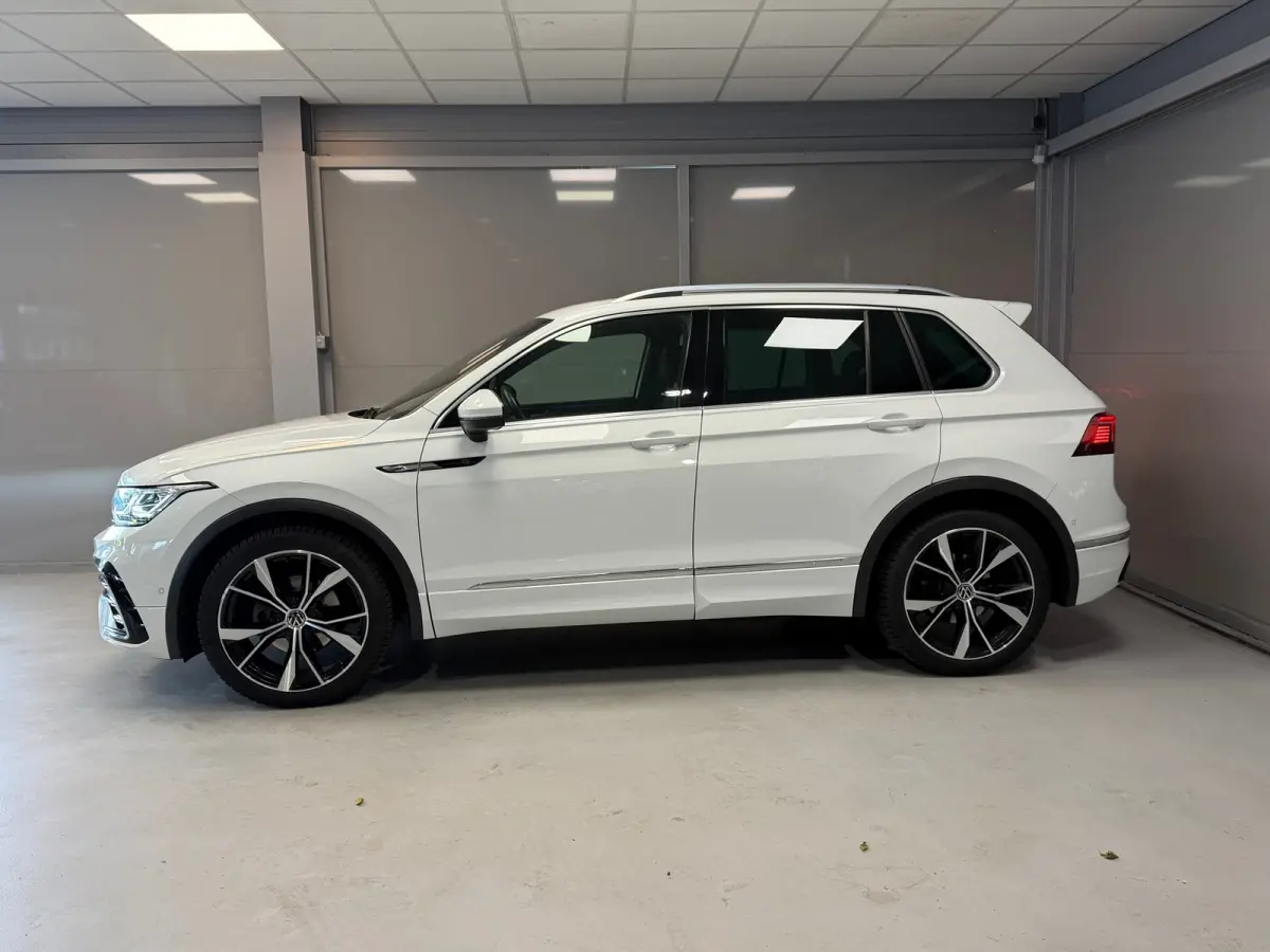 1.5 TSI R-Line Business+ | MATRIX | 20"LMV | CAMERA |
