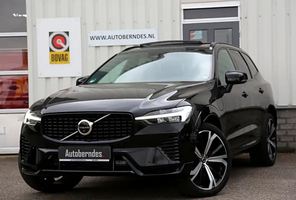 2.0 T6 Plug-in hybrid Long Range AWD Plus Dark*Perfect Volvo Onderh.*Pano/Elek. Trekhaak/R-Design stoelen/Stoelverw.V+A/Stuurverw./ACC/Pilot ass./360 Camera/Memorie/BLIS/Parkeersens.V+A/21 i