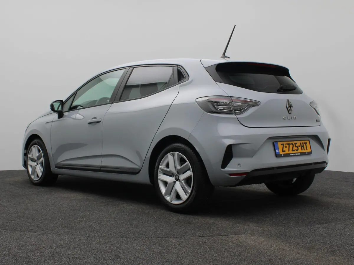 E-Tech full hybrid 145 evolution | Navigatie | Parkeercamera |