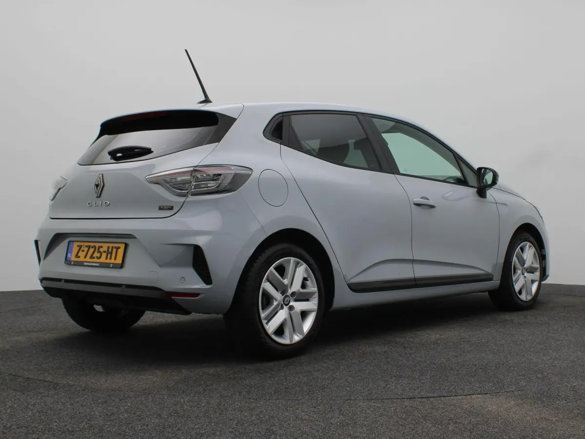 E-Tech full hybrid 145 evolution | Navigatie | Parkeercamera |