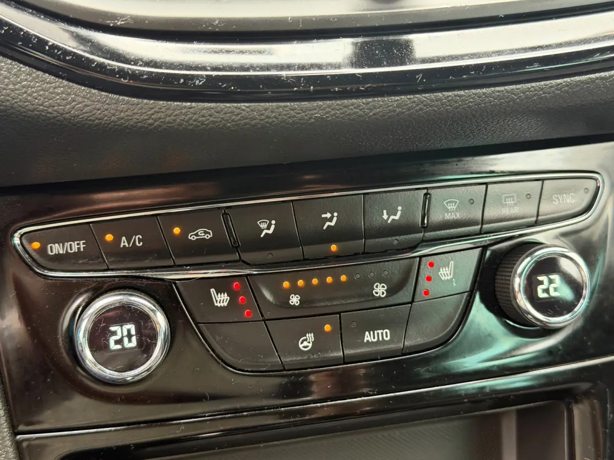 1.2 Edition 2020|Stoelvw|Stuurvw|Navi|Camera|Climate|Cruise|LMV|PDC|Apk tot 27-05-2028|