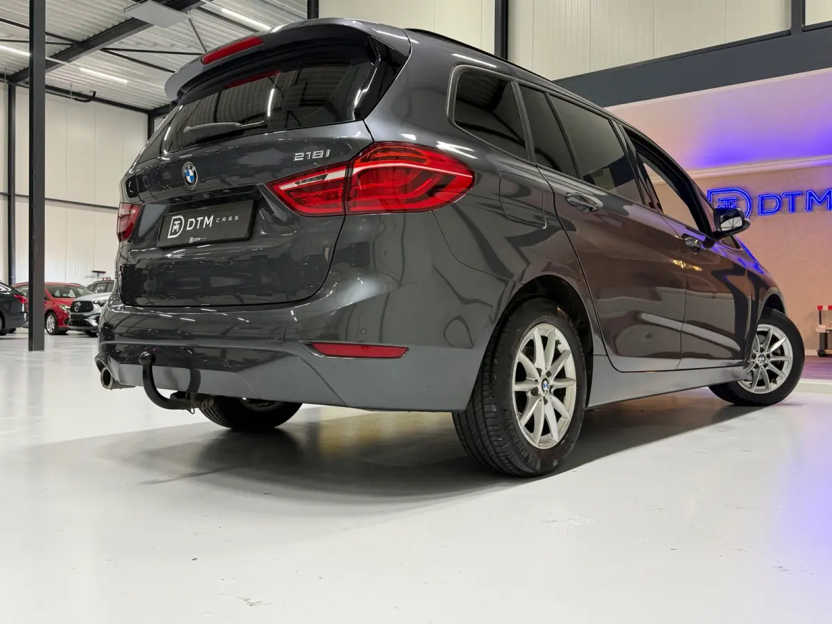 218i Automaat | Trekhaak | Navigatie | LED | Achteruitrijcamera