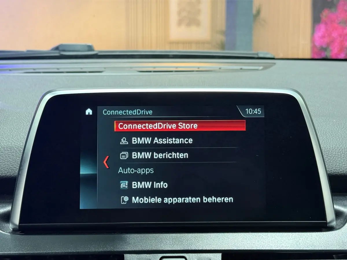 218i Automaat | Trekhaak | Navigatie | LED | Achteruitrijcamera
