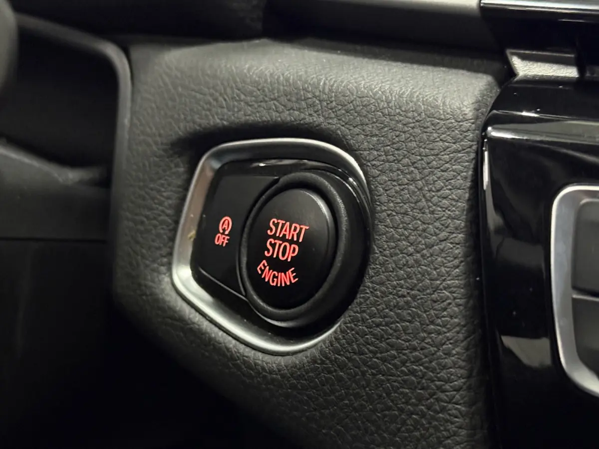 218i Automaat | Trekhaak | Navigatie | LED | Achteruitrijcamera