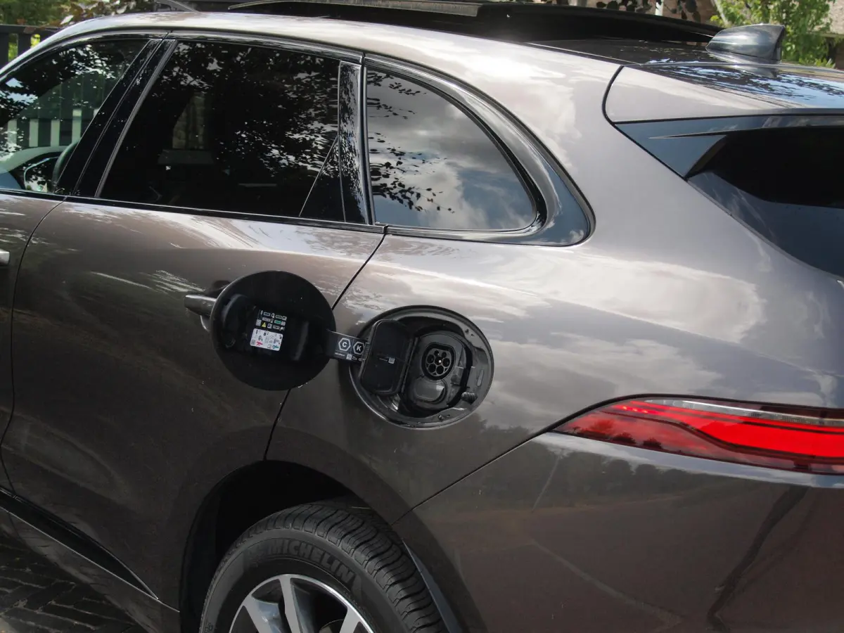 2.0 P400e PHEV SE R-Dynamic | Panoramadak | Camera | Meridian | Leer | NL-Auto |