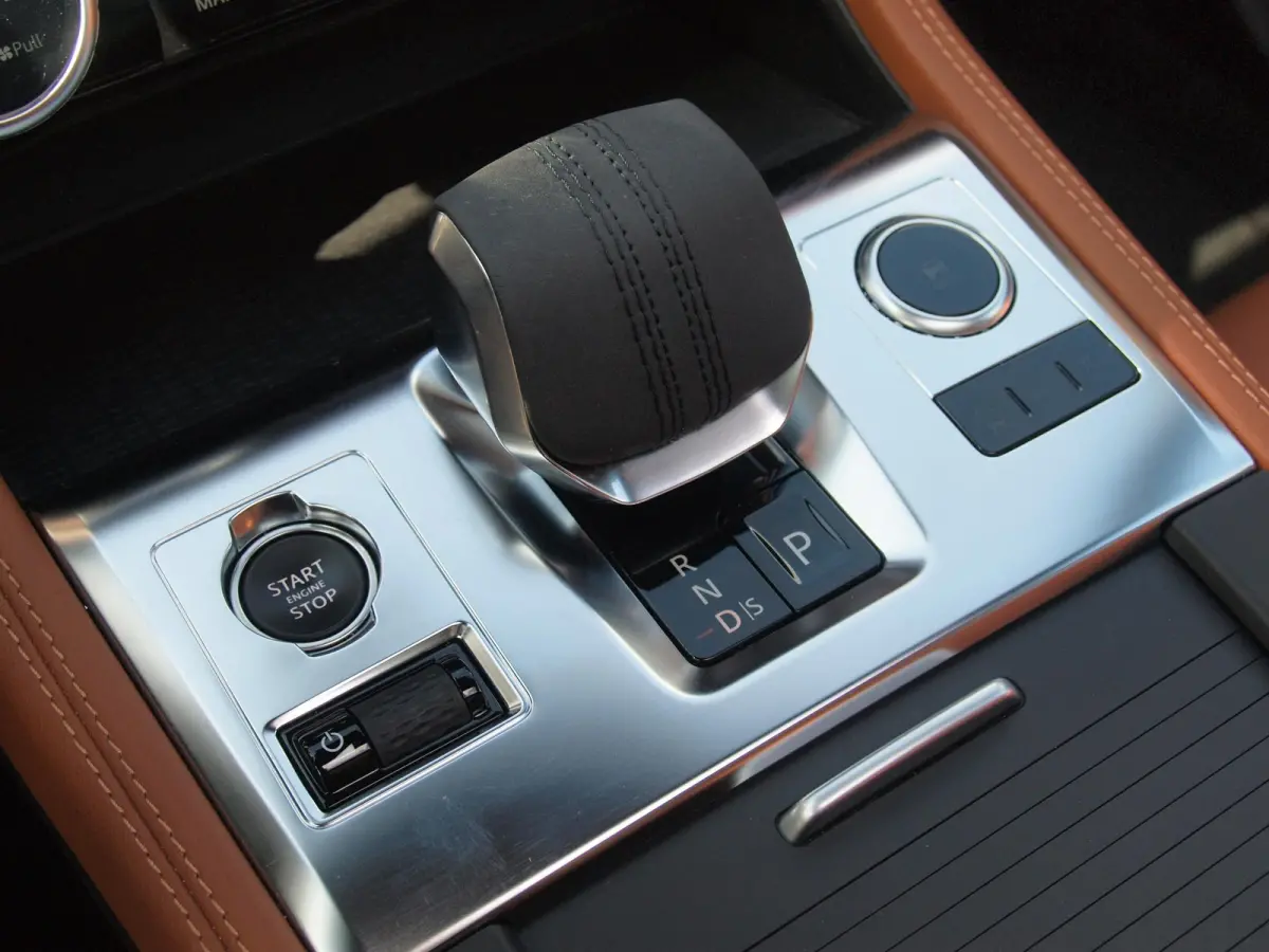 2.0 P400e PHEV SE R-Dynamic | Panoramadak | Camera | Meridian | Leer | NL-Auto |