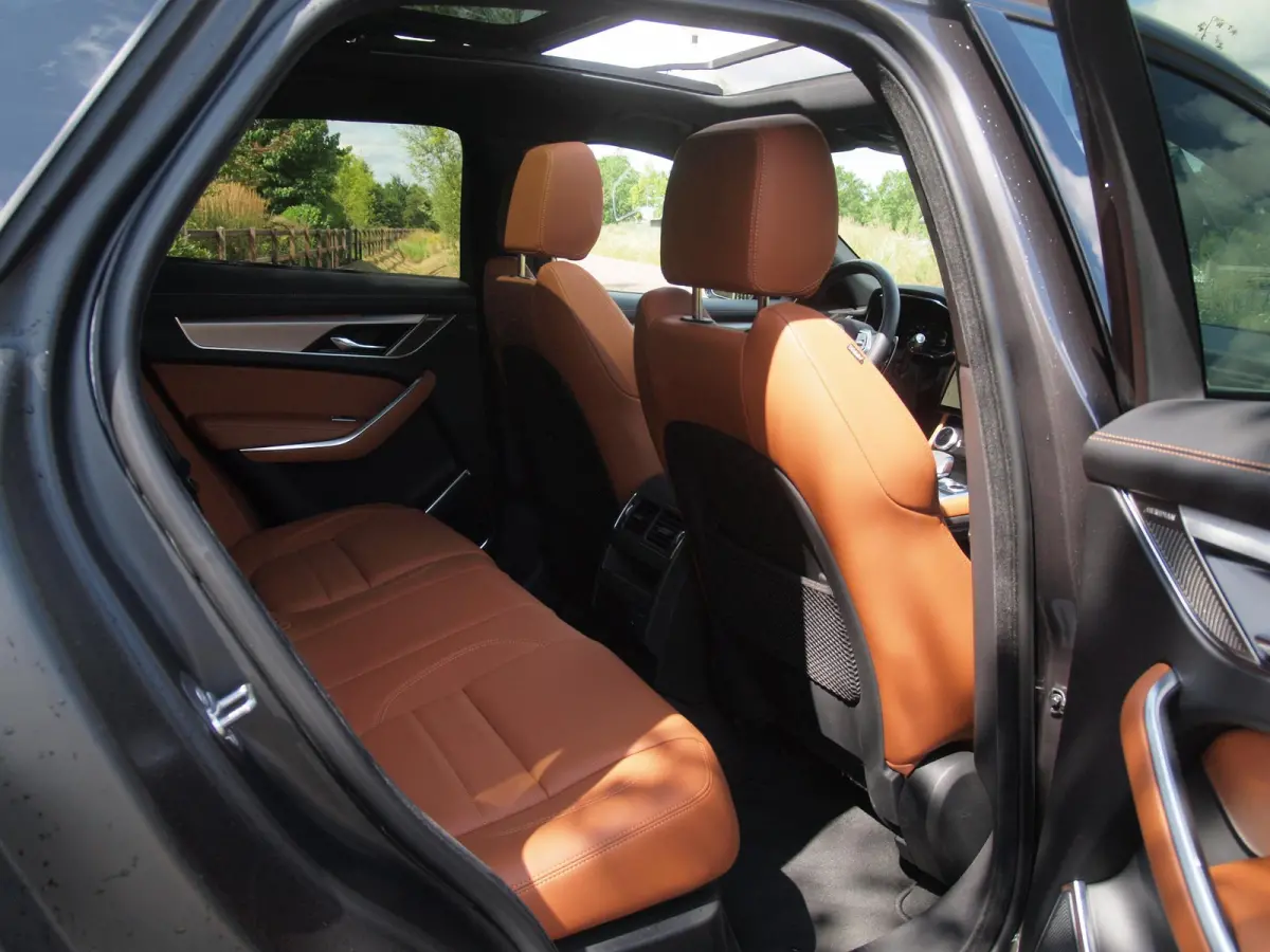 2.0 P400e PHEV SE R-Dynamic | Panoramadak | Camera | Meridian | Leer | NL-Auto |