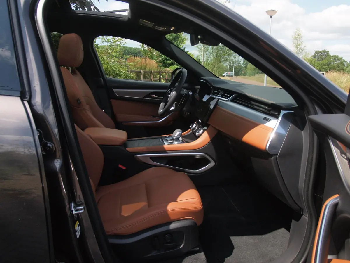 2.0 P400e PHEV SE R-Dynamic | Panoramadak | Camera | Meridian | Leer | NL-Auto |