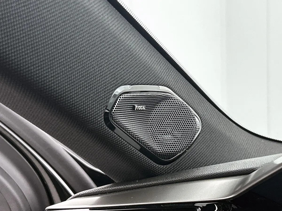 1.2 Hybrid 145 e-DCS6 GT | Panoramisch Schuif/Kantel Dak |  HiFi Focal® | Adaptieve Cruise Control | Navigatie | Keyless Entry/Start |