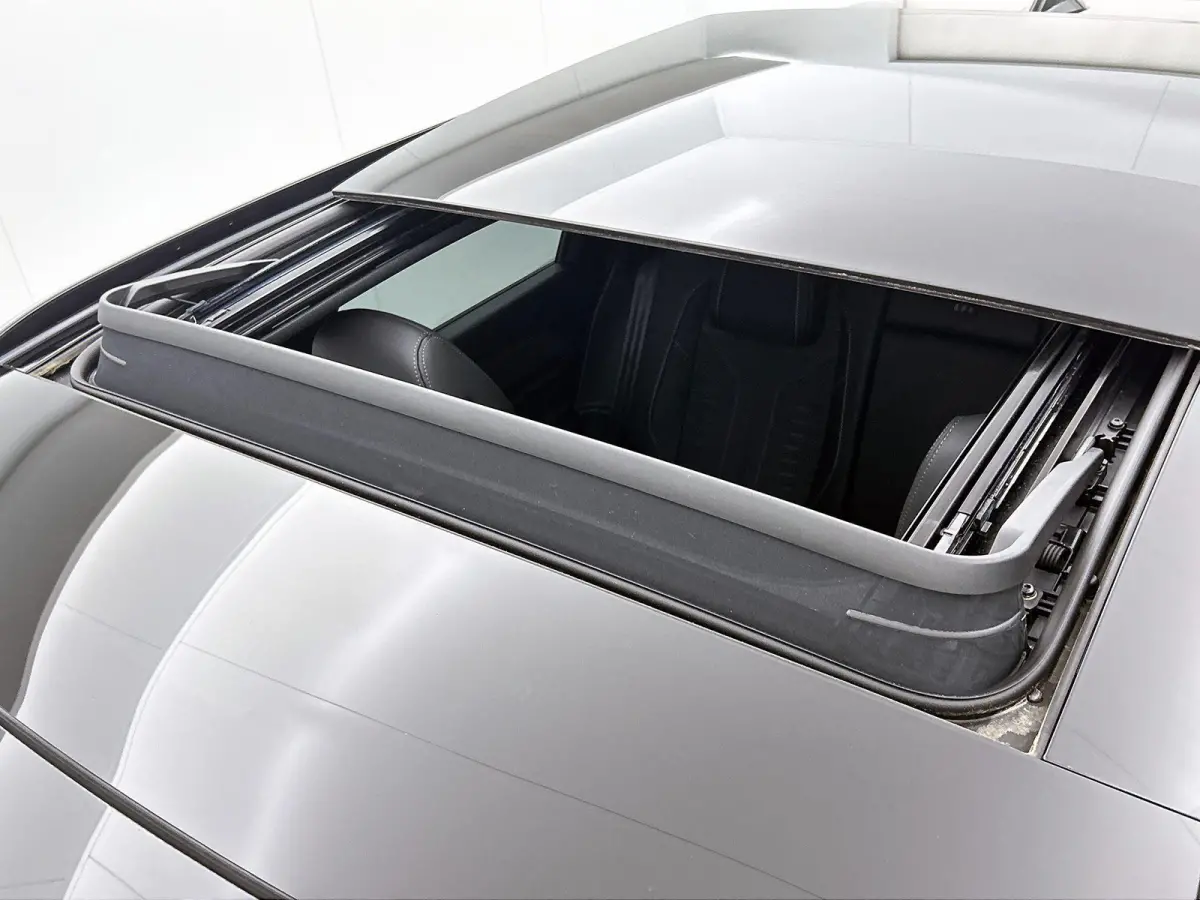 1.2 Hybrid 145 e-DCS6 GT | Panoramisch Schuif/Kantel Dak |  HiFi Focal® | Adaptieve Cruise Control | Navigatie | Keyless Entry/Start |