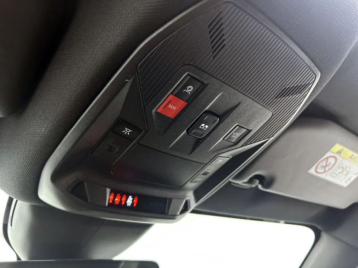 1.2 Hybrid 145 e-DCS6 GT | Panoramisch Schuif/Kantel Dak |  HiFi Focal® | Adaptieve Cruise Control | Navigatie | Keyless Entry/Start |