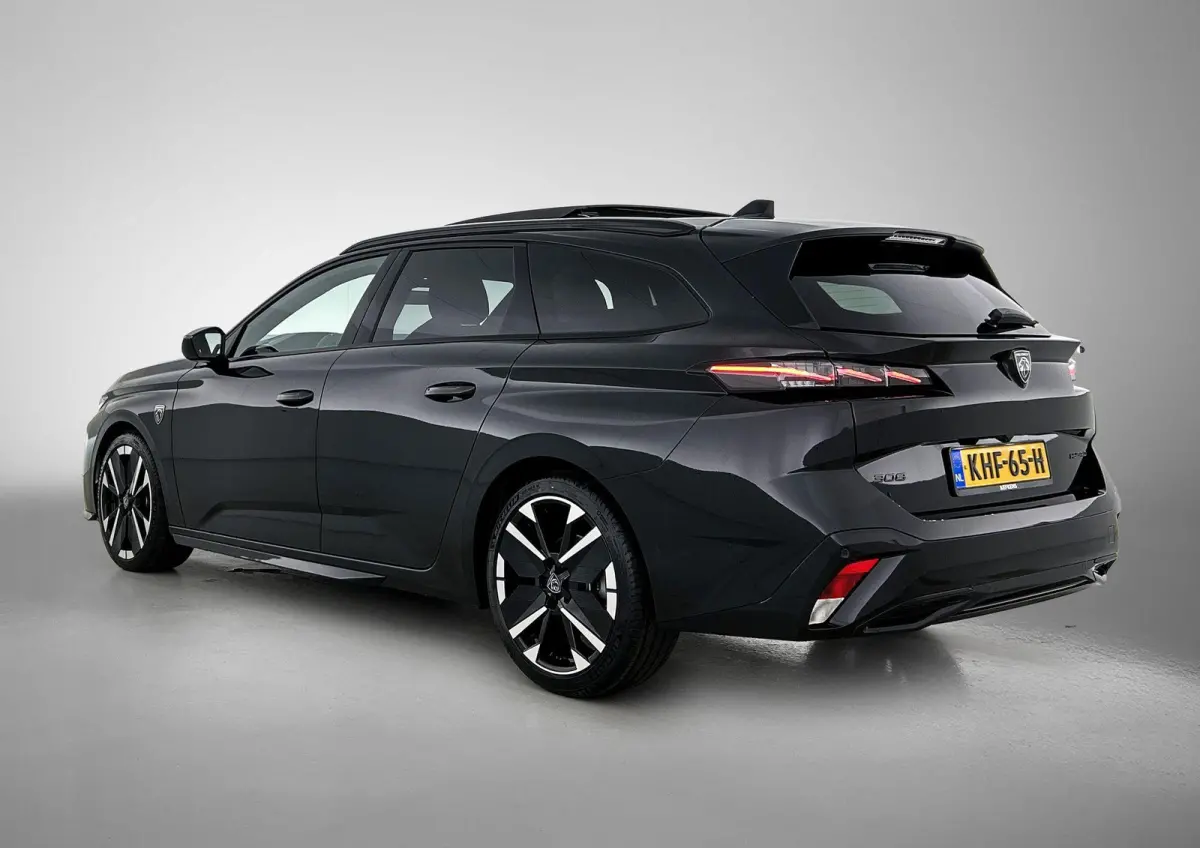 1.2 Hybrid 145 e-DCS6 GT | Panoramisch Schuif/Kantel Dak |  HiFi Focal® | Adaptieve Cruise Control | Navigatie | Keyless Entry/Start |