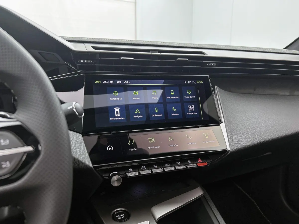 1.2 Hybrid 145 e-DCS6 GT | Panoramisch Schuif/Kantel Dak |  HiFi Focal® | Adaptieve Cruise Control | Navigatie | Keyless Entry/Start |