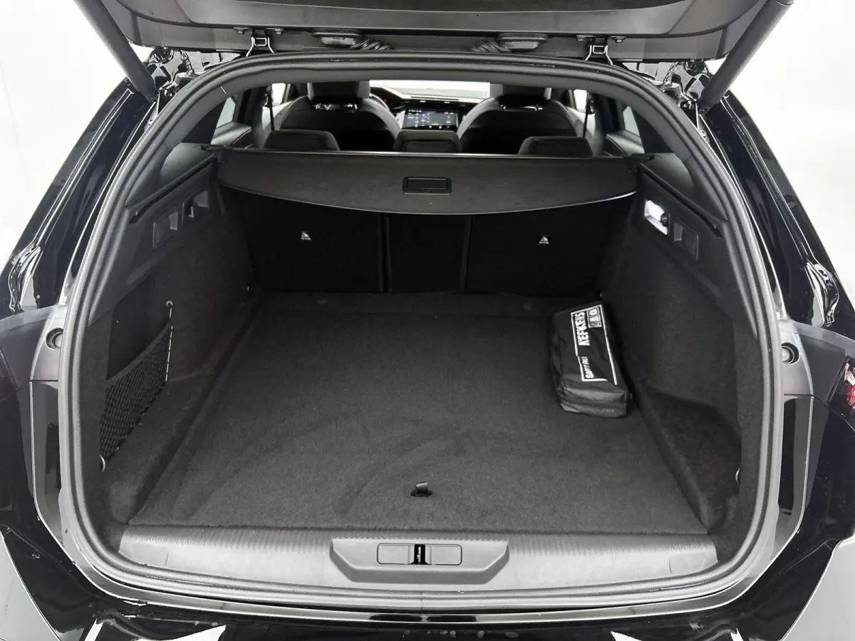1.2 Hybrid 145 e-DCS6 GT | Panoramisch Schuif/Kantel Dak |  HiFi Focal® | Adaptieve Cruise Control | Navigatie | Keyless Entry/Start |