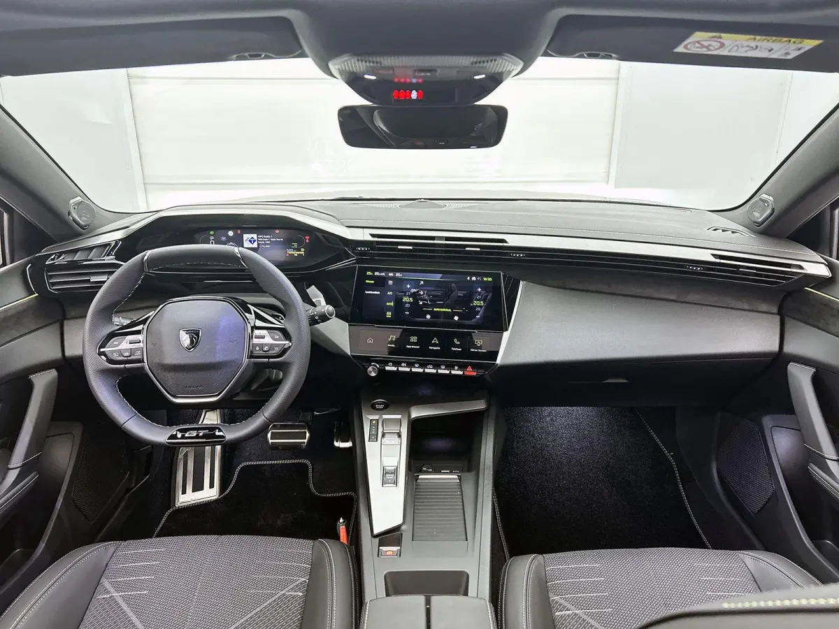1.2 Hybrid 145 e-DCS6 GT | Panoramisch Schuif/Kantel Dak |  HiFi Focal® | Adaptieve Cruise Control | Navigatie | Keyless Entry/Start |