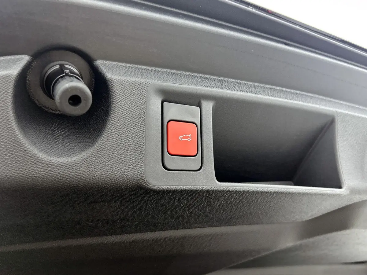 1.2 Hybrid 145 e-DCS6 GT | Panoramisch Schuif/Kantel Dak |  HiFi Focal® | Adaptieve Cruise Control | Navigatie | Keyless Entry/Start |