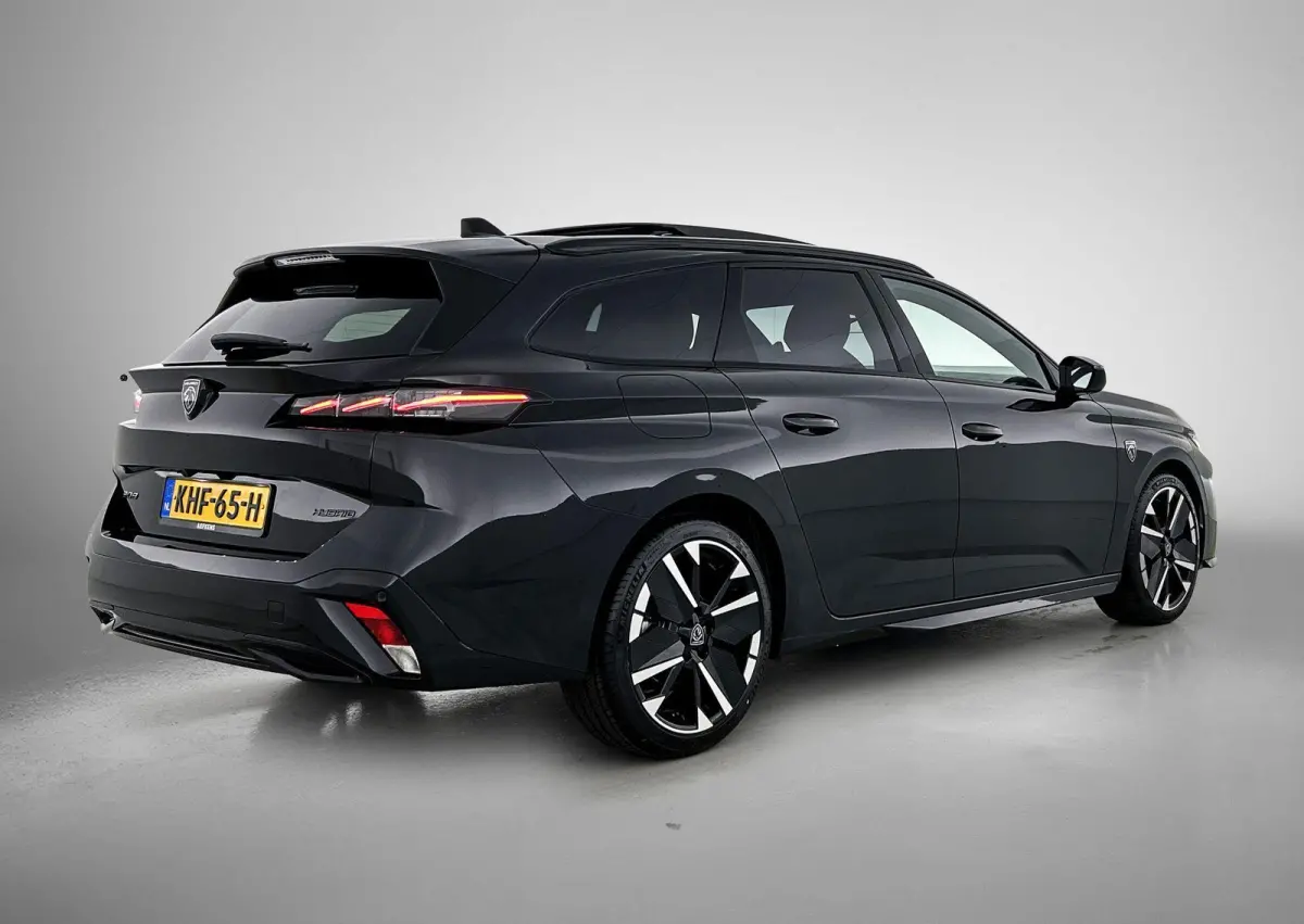 1.2 Hybrid 145 e-DCS6 GT | Panoramisch Schuif/Kantel Dak |  HiFi Focal® | Adaptieve Cruise Control | Navigatie | Keyless Entry/Start |
