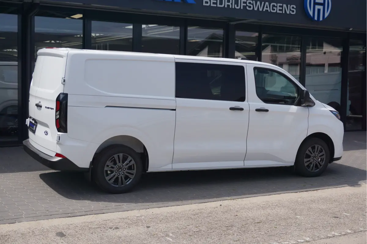 320L 2.5 PHEV Hybride 233PK Dubbel Cabine PRIJS INCL. BPM !! 13" Navi, Adap. Cruise, Camera 17" LM!! NR. HYB025