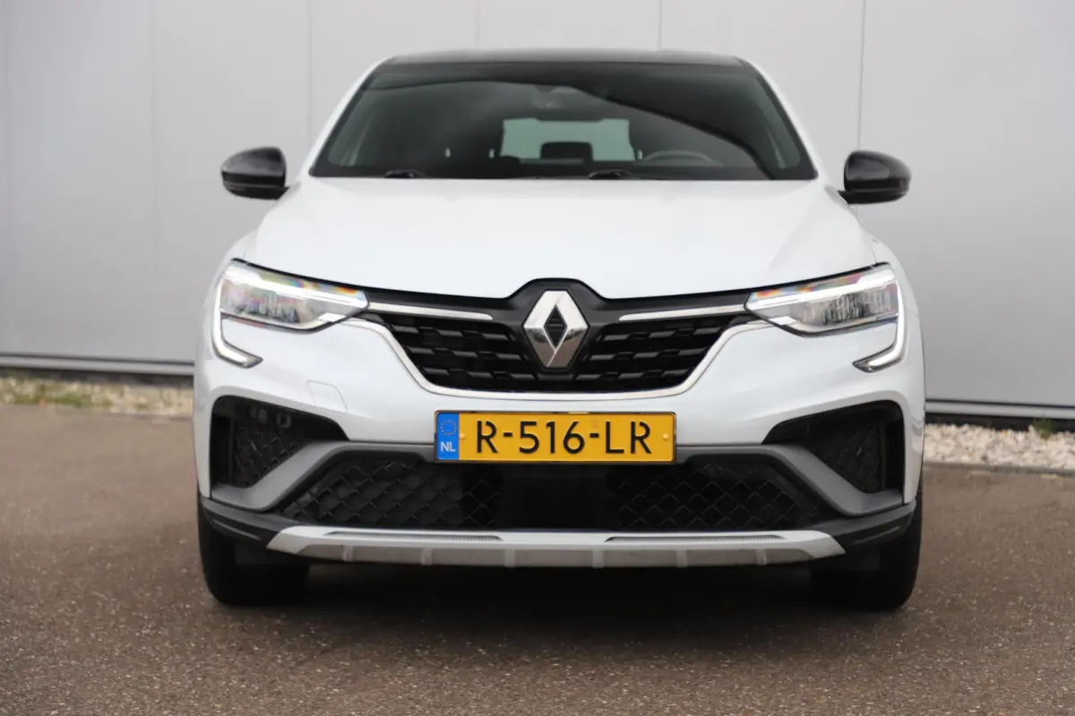 1.6 E-Tech Hybrid 145 R.S. Line Automaat Lederen bekleding 18 inch LMV Navigatie Achteruitrijcamera Stuur & Stoelverwarming