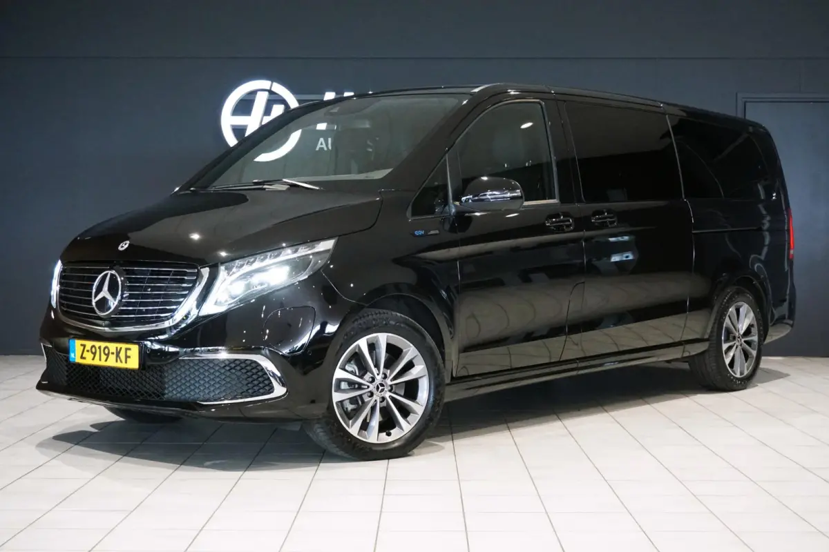 300 L3 90 kWh 6-pers lounge + LUCHTVERING / BURMESTER / 360 CAMERA / ELEK. SCHUIFDEUREN