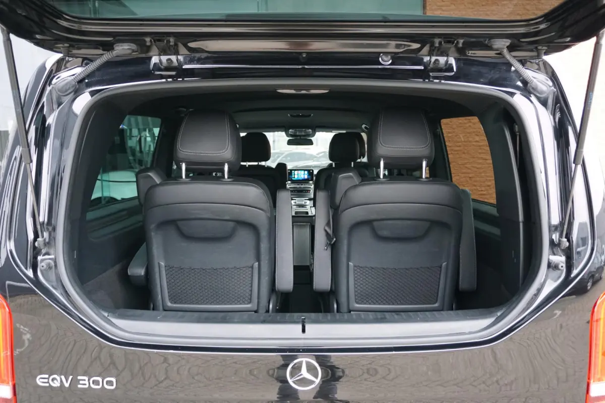 300 L3 90 kWh 6-pers lounge + LUCHTVERING / BURMESTER / 360 CAMERA / ELEK. SCHUIFDEUREN