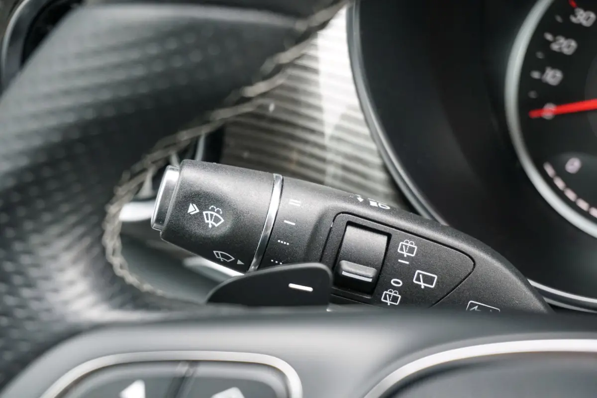300 L3 90 kWh 6-pers lounge + LUCHTVERING / BURMESTER / 360 CAMERA / ELEK. SCHUIFDEUREN