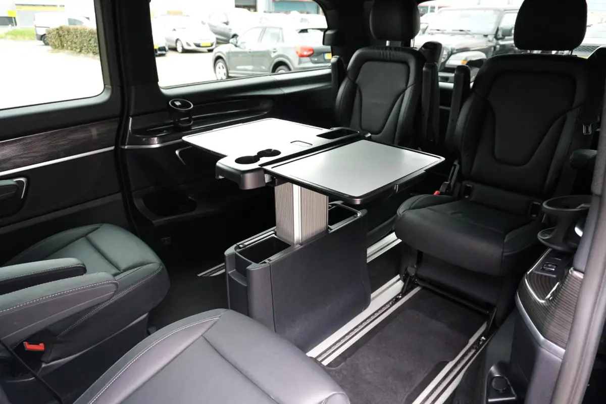 300 L3 90 kWh 6-pers lounge + LUCHTVERING / BURMESTER / 360 CAMERA / ELEK. SCHUIFDEUREN