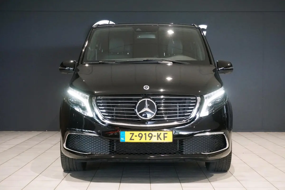 300 L3 90 kWh 6-pers lounge + LUCHTVERING / BURMESTER / 360 CAMERA / ELEK. SCHUIFDEUREN