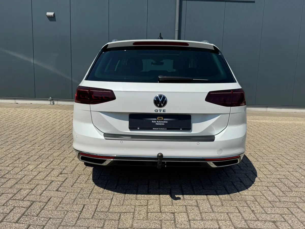1.4 TSI * Panoramadak * Stoelen met geheugen * Trekhaak *