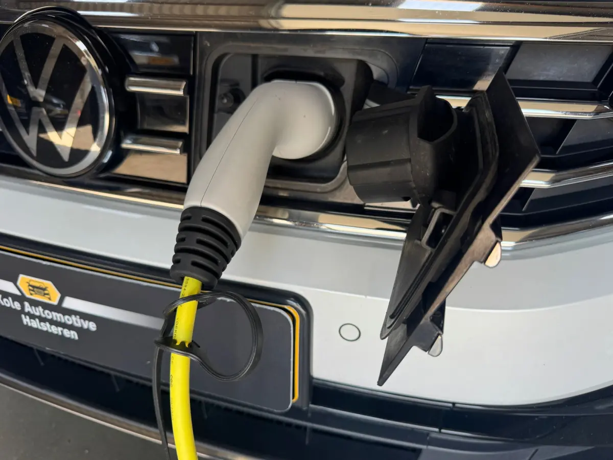1.4 TSI * Panoramadak * Stoelen met geheugen * Trekhaak *