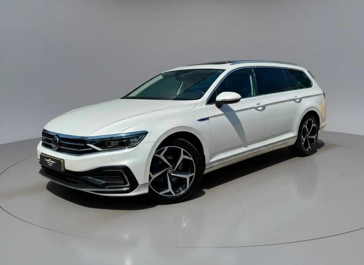 1.4 TSI * Panoramadak * Stoelen met geheugen * Trekhaak *