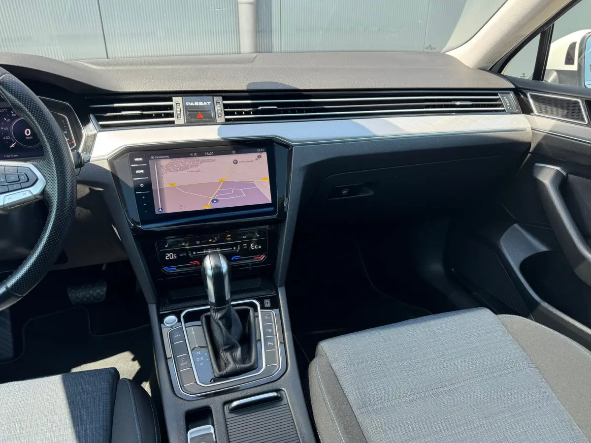 1.4 TSI * Panoramadak * Stoelen met geheugen * Trekhaak *