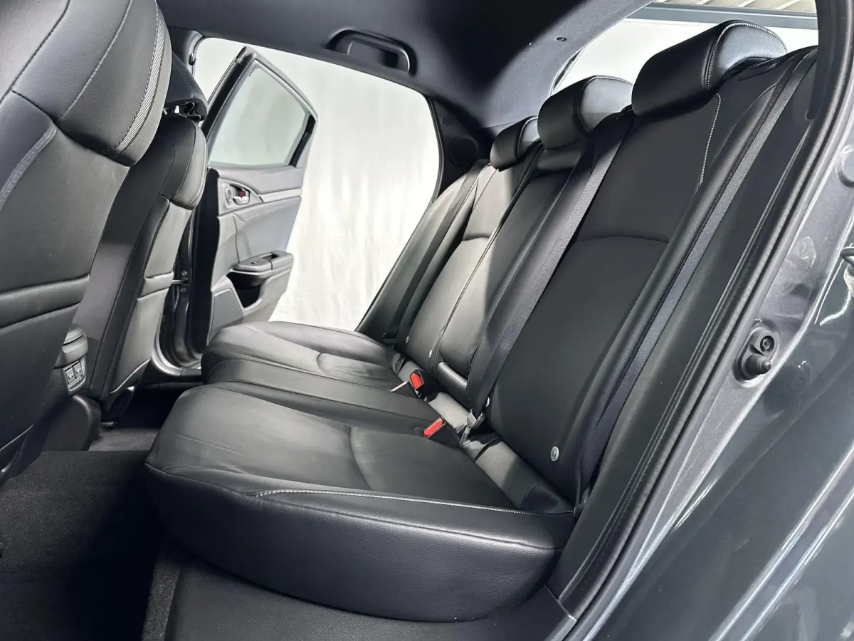 1.5 i-VTEC Prestige Automaat | Leder | Trekhaak | Schuifdak