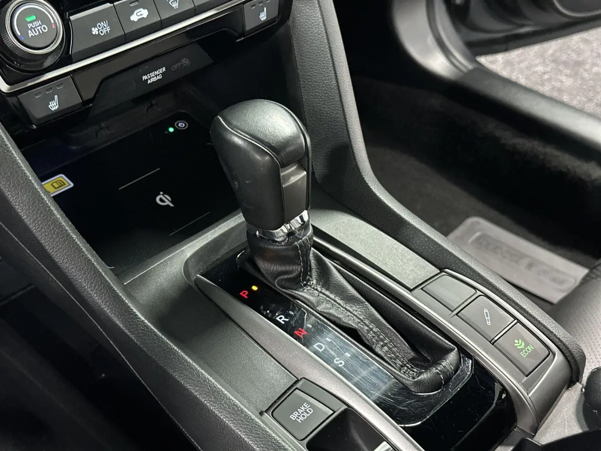 1.5 i-VTEC Prestige Automaat | Leder | Trekhaak | Schuifdak