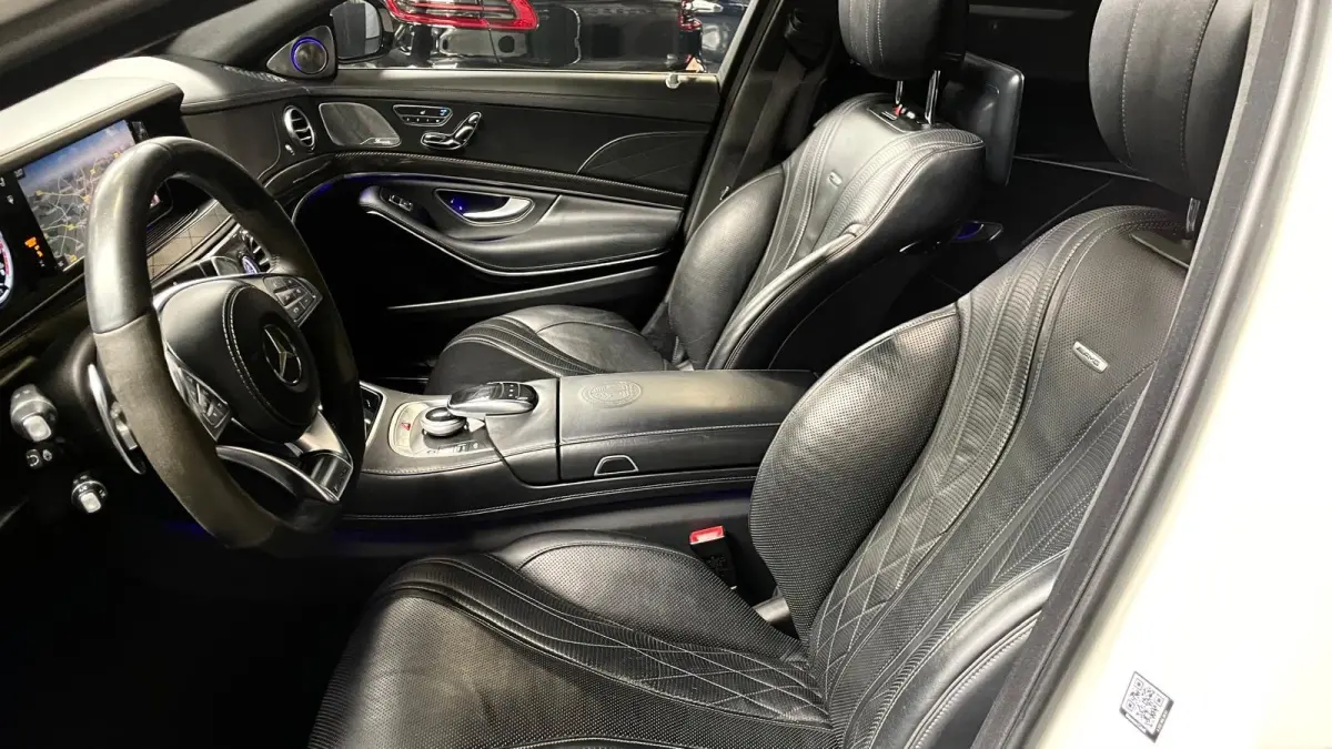 AMG 63 4Matic Lang 585 PK PANO Keram Burm H-End Carbon Night Vis