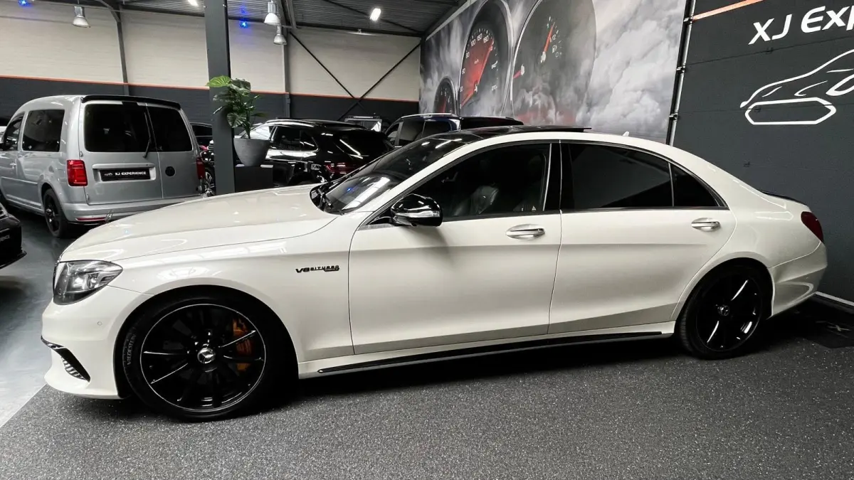AMG 63 4Matic Lang 585 PK PANO Keram Burm H-End Carbon Night Vis