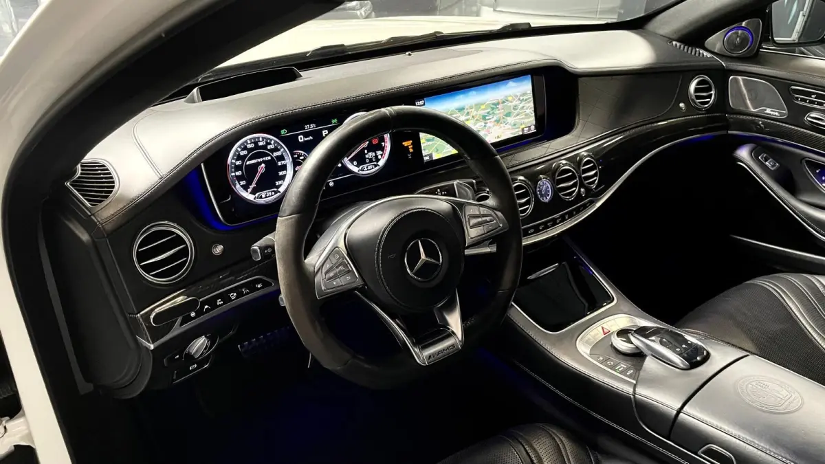 AMG 63 4Matic Lang 585 PK PANO Keram Burm H-End Carbon Night Vis