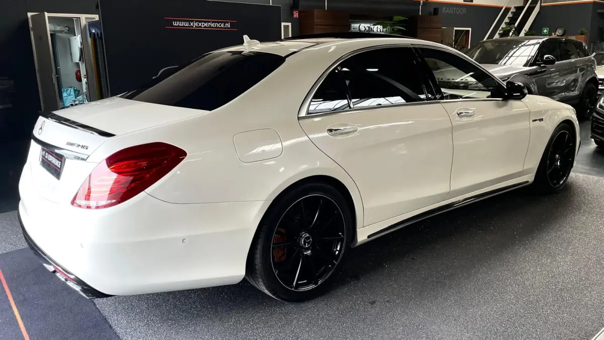 AMG 63 4Matic Lang 585 PK PANO Keram Burm H-End Carbon Night Vis